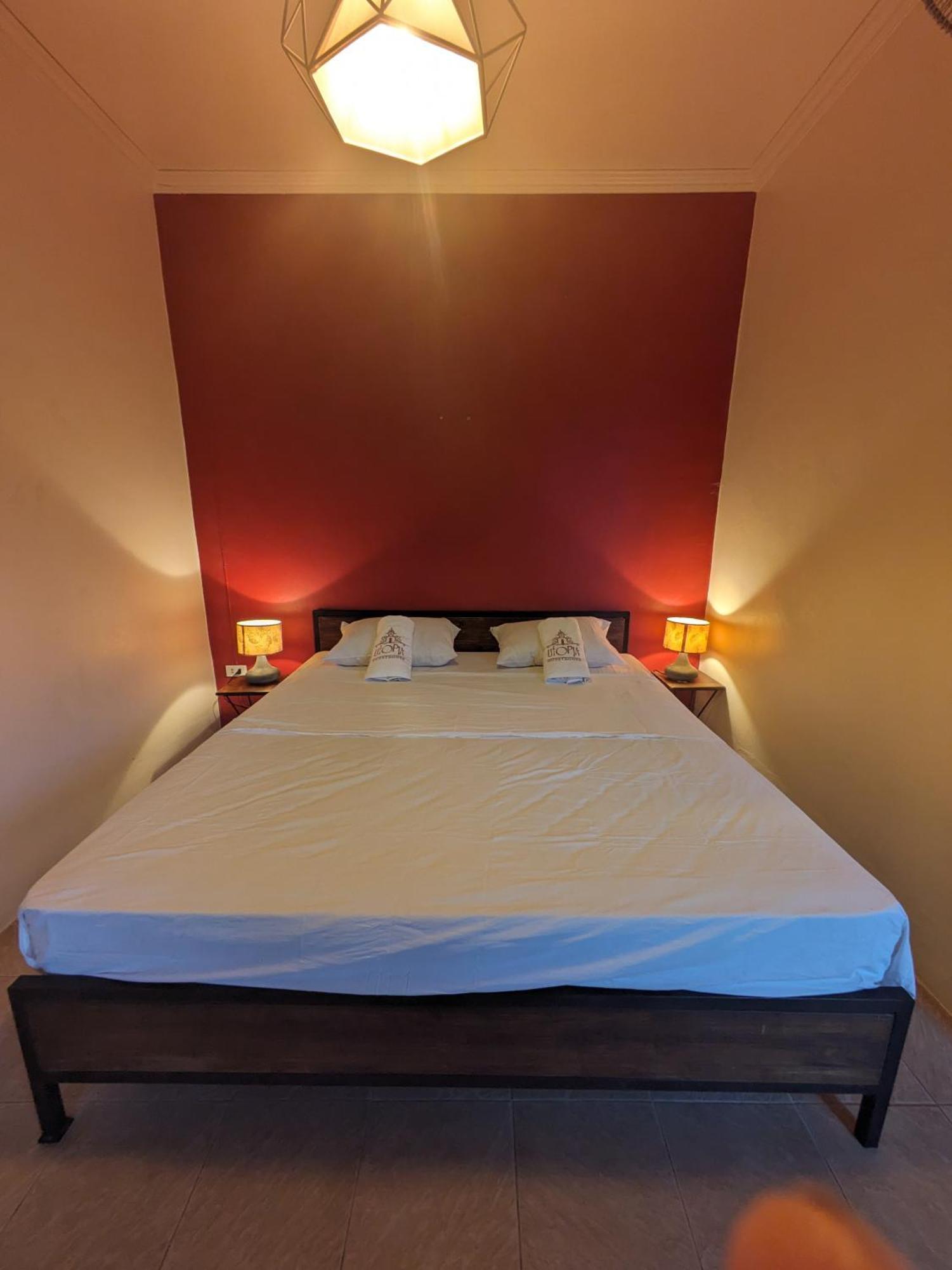 Goodtime Utopia Guesthouse Tau-sziget Kültér fotó