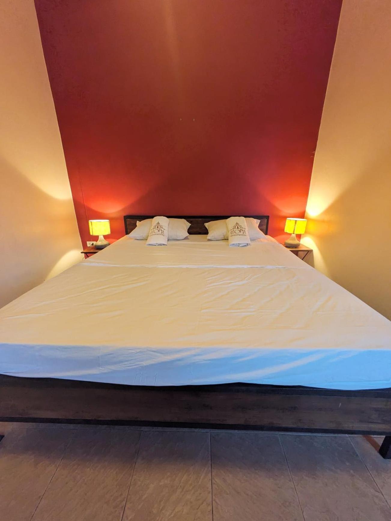 Goodtime Utopia Guesthouse Tau-sziget Kültér fotó