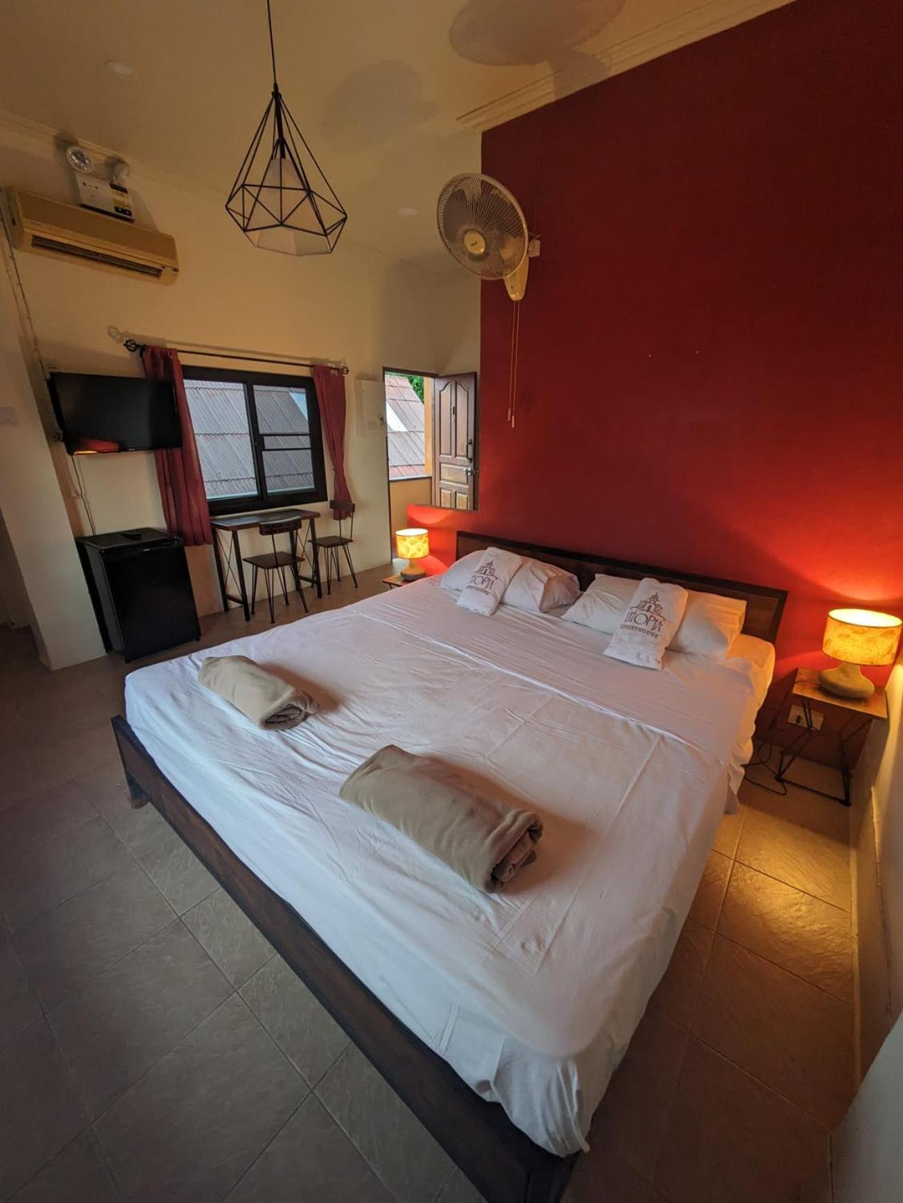 Goodtime Utopia Guesthouse Tau-sziget Kültér fotó
